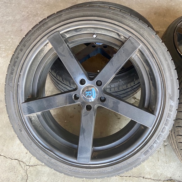 20” Rims - Picture 5 of 7